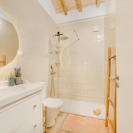 Casa Outeiro * Reguengo Grande